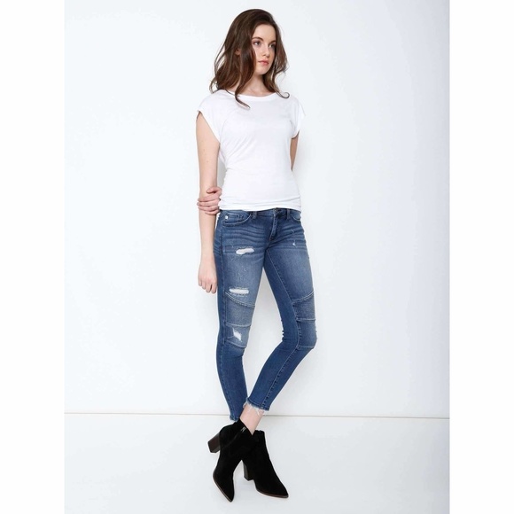 Last 23, 25, 26 ‼️ Light Wash Low Rise Moto Jeans - Picture 2 of 6